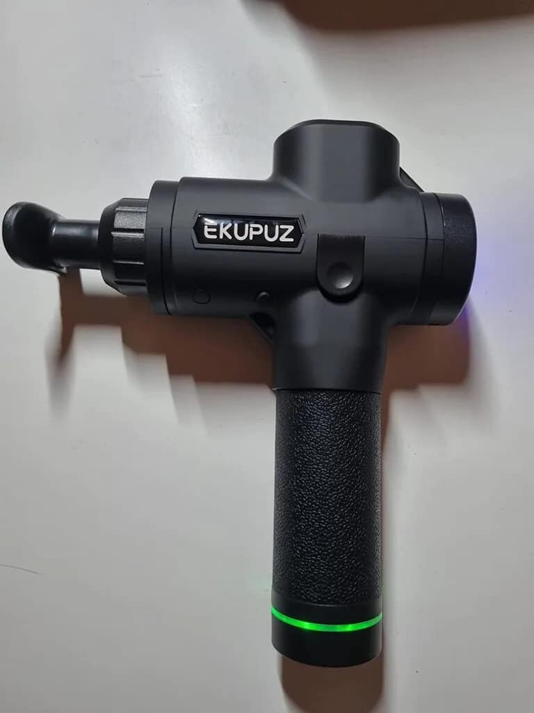 Design und Verarbeitung der EKUPUZ Massagepistole